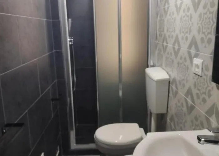 Orizzonte 5 Terre - Pegazzano - Stazione *